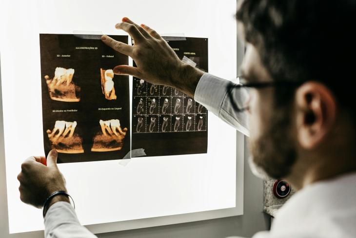 Does Menopause Affect Your Gums? 1 jonathan borba v 2FRXEba94 unsplash